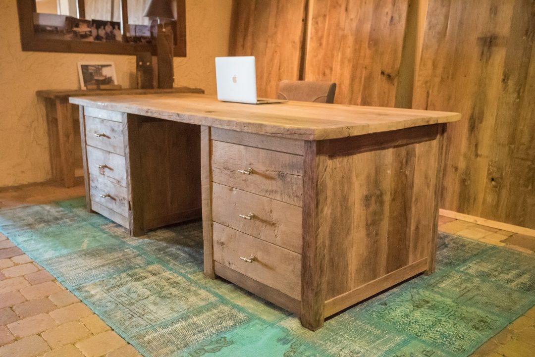 Oud Eiken Bureau Met Kleed Gebroeders De Ruiter